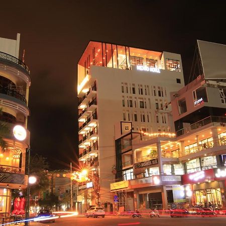 Mento Hotel クイニョン エクステリア 写真