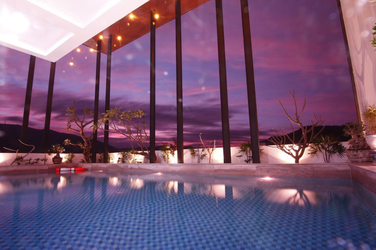 Mento Hotel クイニョン エクステリア 写真