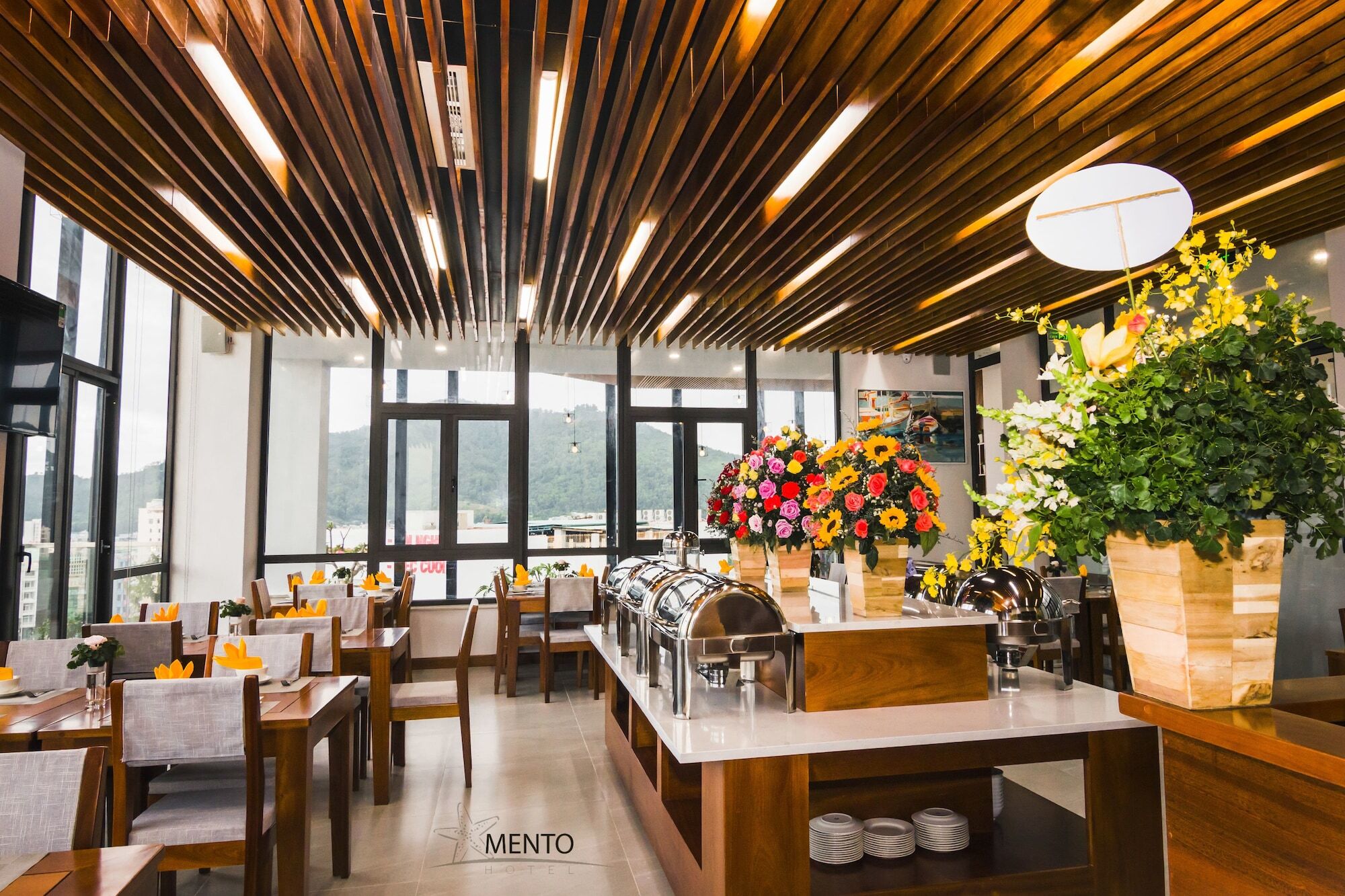 Mento Hotel クイニョン エクステリア 写真